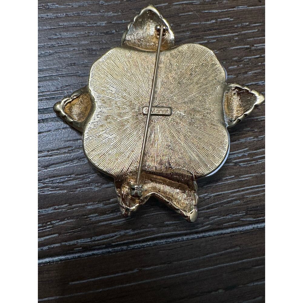 Vintage Monet Carved Frosted Glass Dogwood Flower Gold Tone Brooch/Pin - Picture 5 of 5